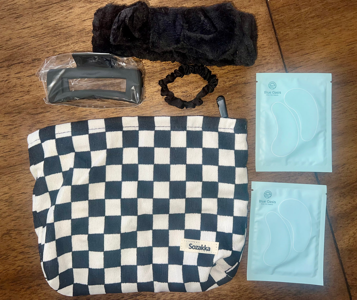 Checkered Travel Kit